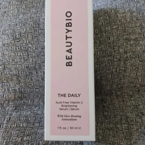 Vitamin C Brightening Serum - BIO BEAUTY - The Daily Vitamin C Brighteni…